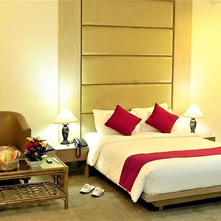 Asia Pacific Hotel Дакка Екстер'єр фото