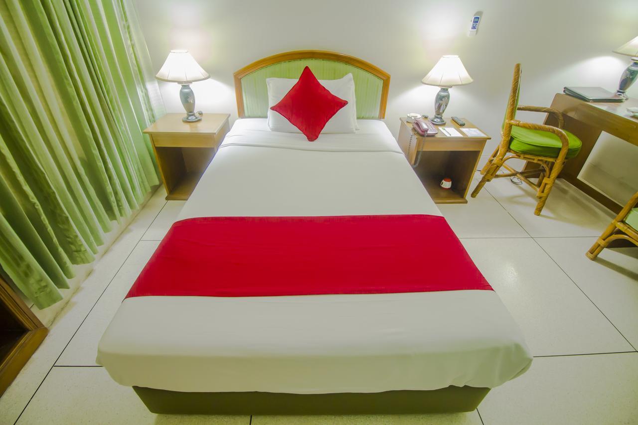 Asia Pacific Hotel Дакка Екстер'єр фото